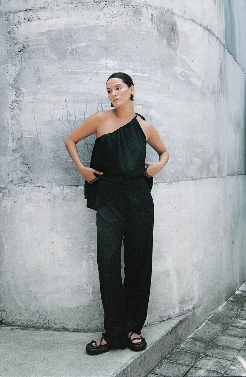 Camilla Asymmetric Silk Top Noir