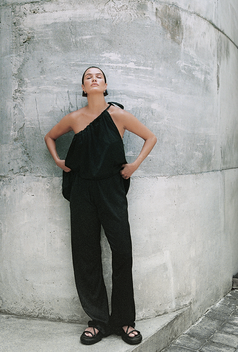 Camilla Asymmetric Silk Top Noir
